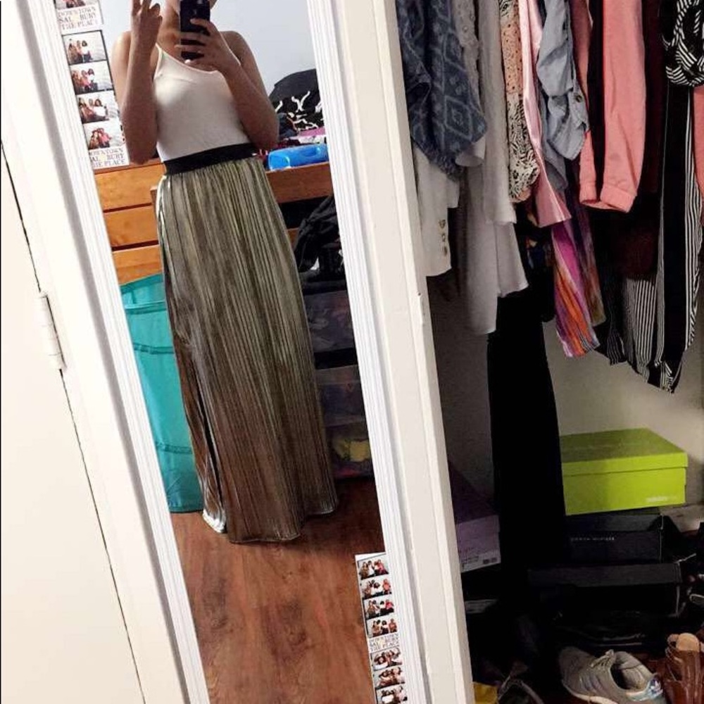 Rue 21 metallic gold skirt!